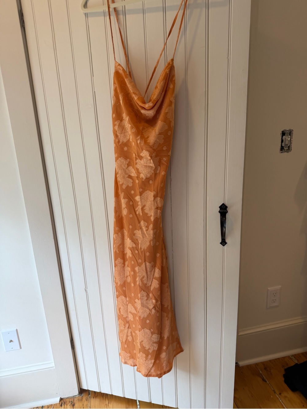 Hello Molly ‘DRINKS ON ME MIDI DRESS ORANGE’ - Picture 3 of 7